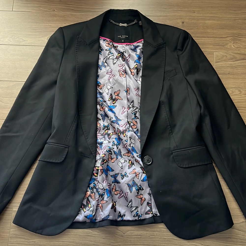 Ted baker, black blazer, 65% wool size 3